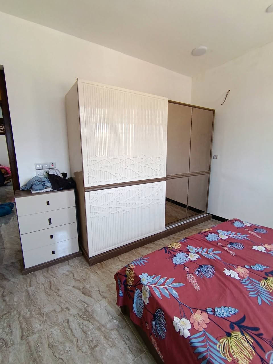 سلام عليكم غرفة نوم تركيا للبيع نضافة ٩٠ ب مية أبواب سلات مجرات سلايت خشب ثكيل الصلي السعر ٤٥٠ وقابل لتفاوض مكاني بغداد شهداء السيدية ***********
