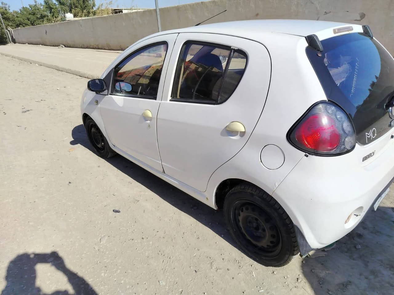 السلام عليكم ورحمة الله وبركاته
باند 13 جديده وجاهزه من كلشي 
فقط باب صبغ 
سعرر  41.  قفل 
مكانها بابل 
***********
