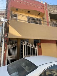 للبيع مستعجل لاغراض السفر  100م.           5*20 البلديات حي التجار على...