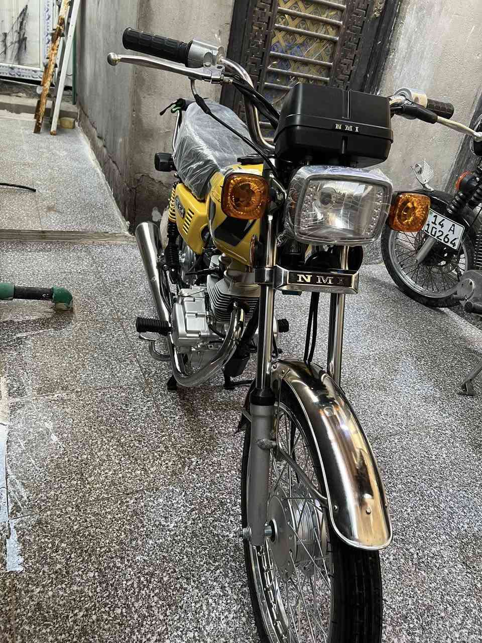 دراجه للبيع نامه شلامجه مديل ٢٢ ومعمره ٢٦ كله  جديد رقم بس لوحات مارايح عليهن السعر 1800مكان التنومه  ***********
