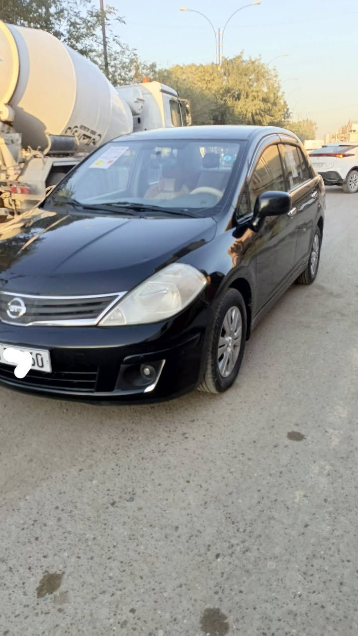 السلام عليكم نيسان فرسا 2009 رقم بغداد دولي سنويه جديده السياره قطعتين فقط صبغ السياره كفاله عمه عده المحرك خيط تبخير خفيف فقط 70و بيها مجال وهذه رقمي ***********
