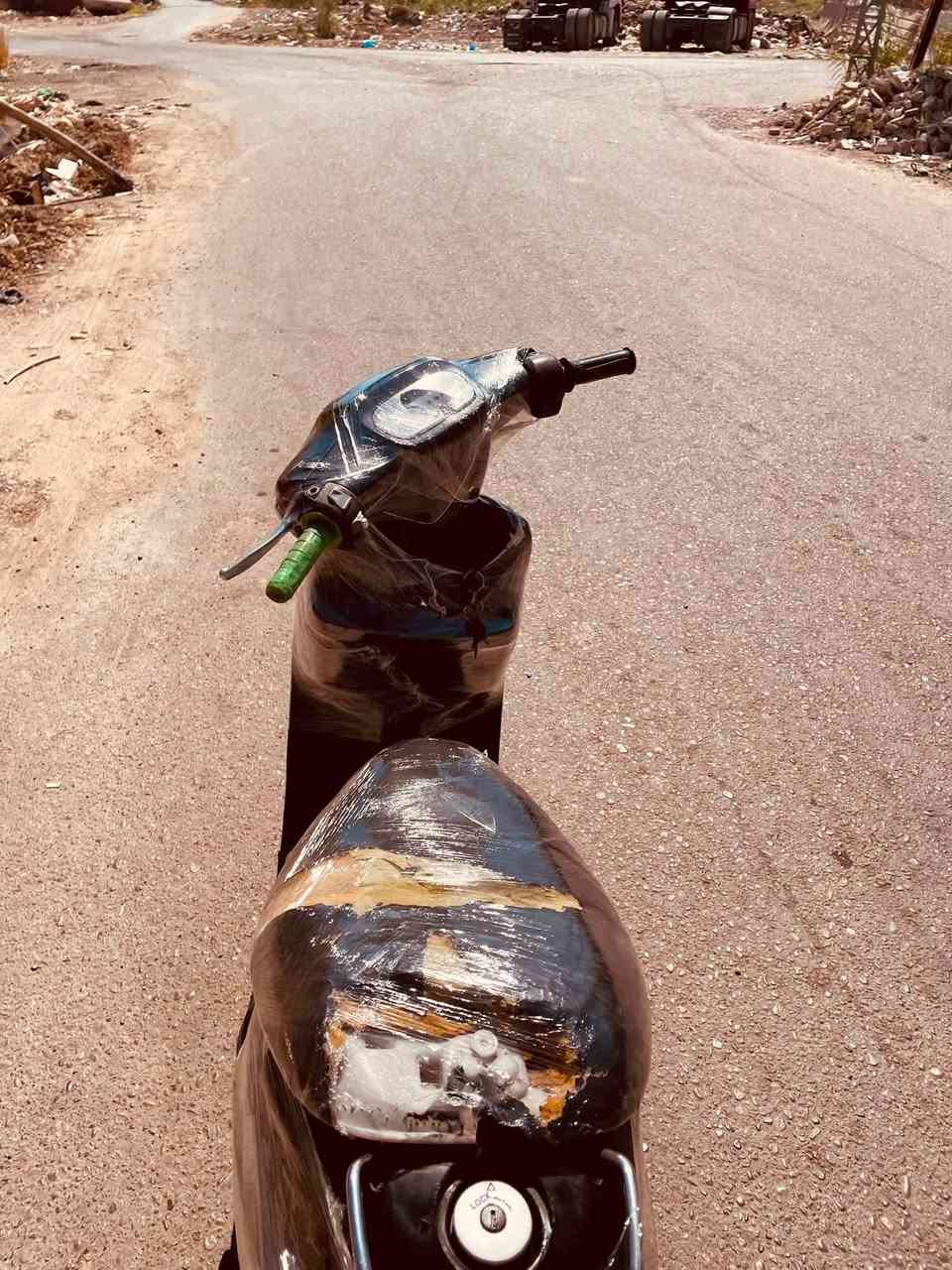 للبيع دراجه بطه ٦٠ ياباني شغاله هندر وسلف شلعه ومعدل خير من الله تايرات جدد دبلات شغاله
بريكات خلفي امامي شغاله
كهربائيات كلهة شغاله
كيلومتر شغال
قفل جنطه شغال
نقصة باتري فقط دراجه خير من الله 
سعر ٢٠٠ 
مكاني بغداد الشعب بوب شام 
شراي تصل وبيك خير ودلل
***********
وذا مو شراي وبس تعامل وتنطي وعد وما تجي وتعبني تسمع مني كلام 
ما يعجبك
