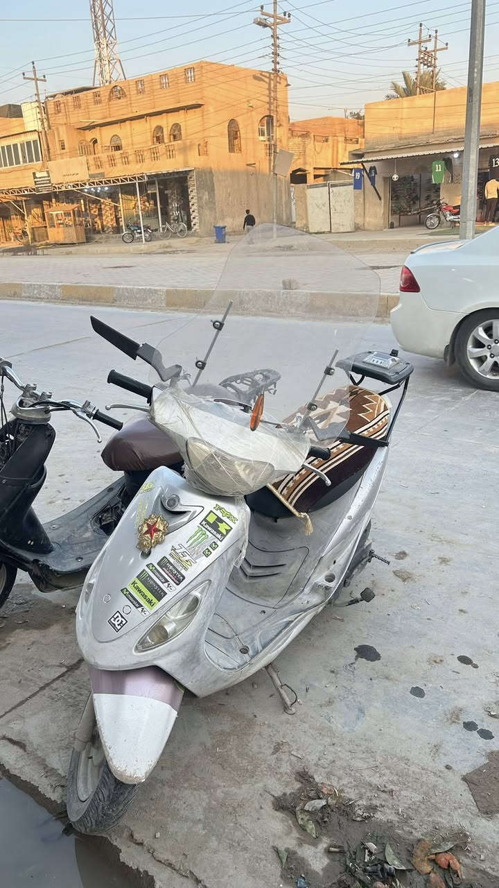 السلام عليكم ورحمة الله
حبايب ماكس منغولي تبجيلها على غسله بس طالعه من المعرض صارله 4 اشهر

كفاله عامة شرط 

نكره سلف 

برغي ممبدل بيها

دهن موتول 

سعر 850 و بي مجال  

***********
