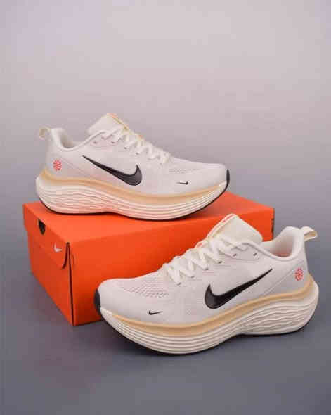 نايك إصدار جديد قطع مختلفه 👌يتوفر لدينا جميع الماركات الاوربيه العنوان ناصريه شارع الجمهوريه ***********
