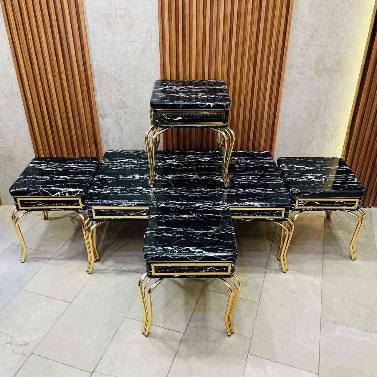 طبله 4+1 سطح خشب رجل معدن طلاء ثابت 
قياس الطبله الكبيره 110*65
قياس الطبله الصغيره 40*40
ارتفاع الطبله 45 سم بغداد, العراق


**إذا كنت صاحب هذا الإعلان وتريد حذفه لأي سبب، رجاءا أرسل رسالة إلى الدعم الفني**