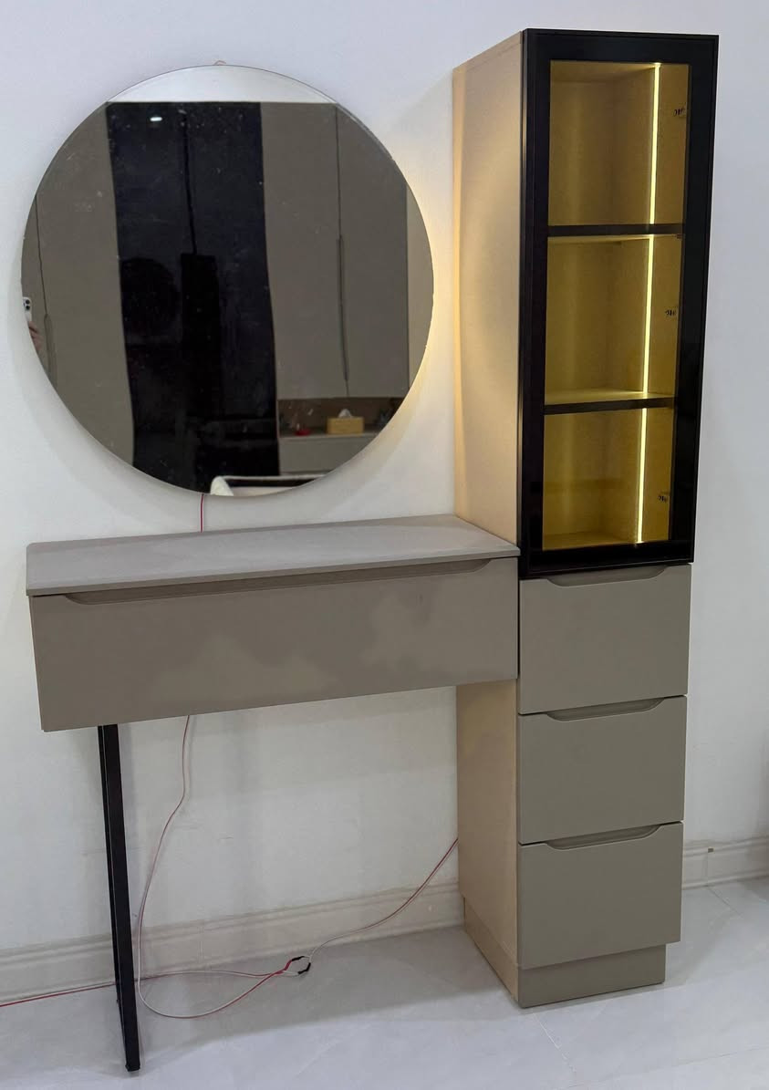 سلام عليكم 
غرف نوم شبابي 
كركوك حي الواسطي مقابل صيدلية هدئ ***********
