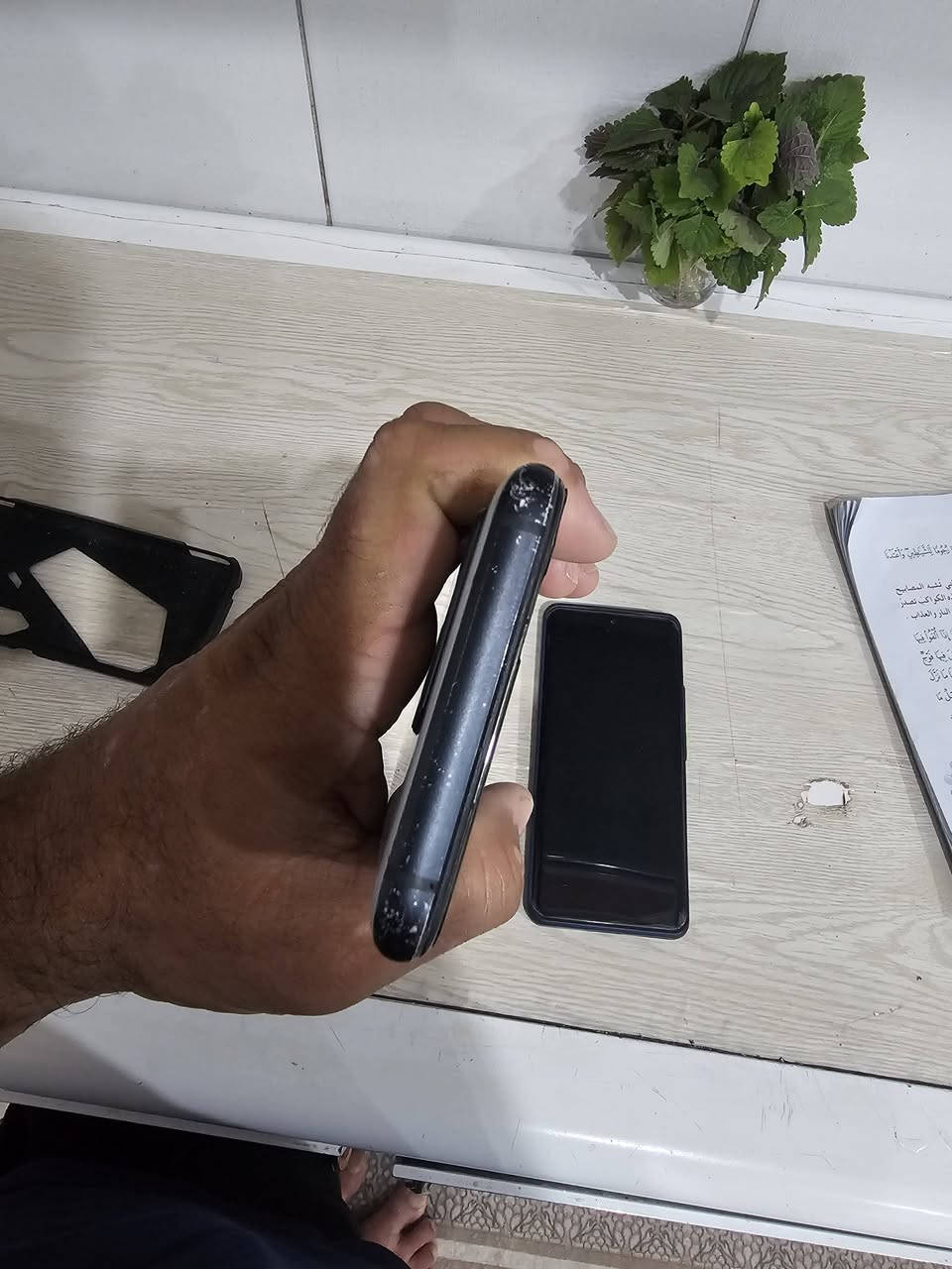 روك فون ٥ جهاز مخصص للألعاب 
يدعم شريحتين اتصال وبصمه مدمجه بشاشه 
رام ٨ وذاكره ١٢٨ 
يدعم ببجي ٩٠  فريم حقيقي 
سلس كلش وسريع بتصفح والالعاب 
يدعم منفذين للشحن
 بسماعات ستيريو وصوت قوي 
شاشه ١٤٤ هرتز 
الجهاز مفتوح مبدل فقط فلاتت شحن ببلاديه جهاز اخر 
الباقي بدون عيب 
فقط جهاز بدون ملحقات 
اربيل كاريزان قرب سوق  المناره 
سعر ٢٠٠ الف مجاله بسيط جدا 
او مراوس حسب القناعه


**إذا كنت صاحب هذا الإعلان وتريد حذفه لأي سبب، رجاءا أرسل رسالة إلى الدعم الفني**