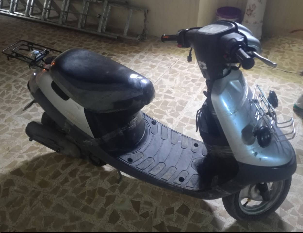 للبيع 
300 وبي مجال
***********
***********
