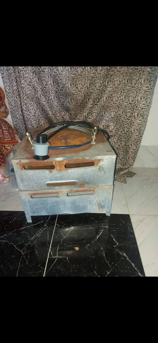 للبيع
ثلاجه جبيره جديده سعر ٥٠٠
 طباخ ايطالي سعر ٣٥٠
كاربت جبيره سعر ١٢٠
وحده سته في اربعه وحده 3في اربعه ثنين سعر ٥٠
تنور سعر ١٥
سيت تقديم ٣٠ قطعه سعر ٢٥
سيت استكانات جاي  سعر ١٠
رمادي ابو فراج تعدي جسر شوي ابو فراج سيطرة
*********** اتصل ع رقم
