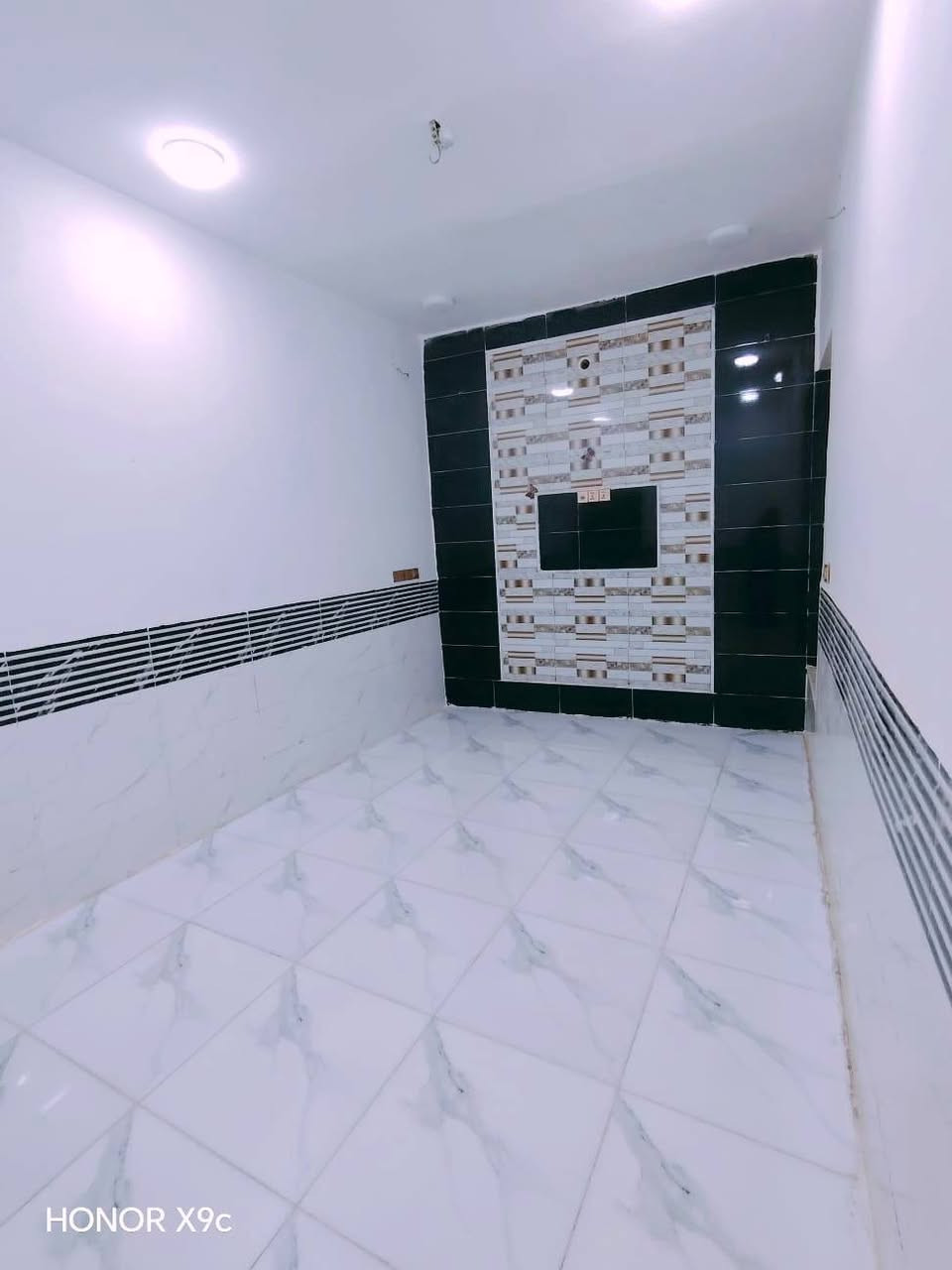 بيت للايجار 100متر دولان بنا جديد غرفه وصاله ومطبخ واستقبال وحمام وصحيات خارجيه كلش حلو المكان ديوانيه حي العسكري صدر ثاني للاتصال على هذا الرقم *********** بي واتساب *********** بي واتساب
