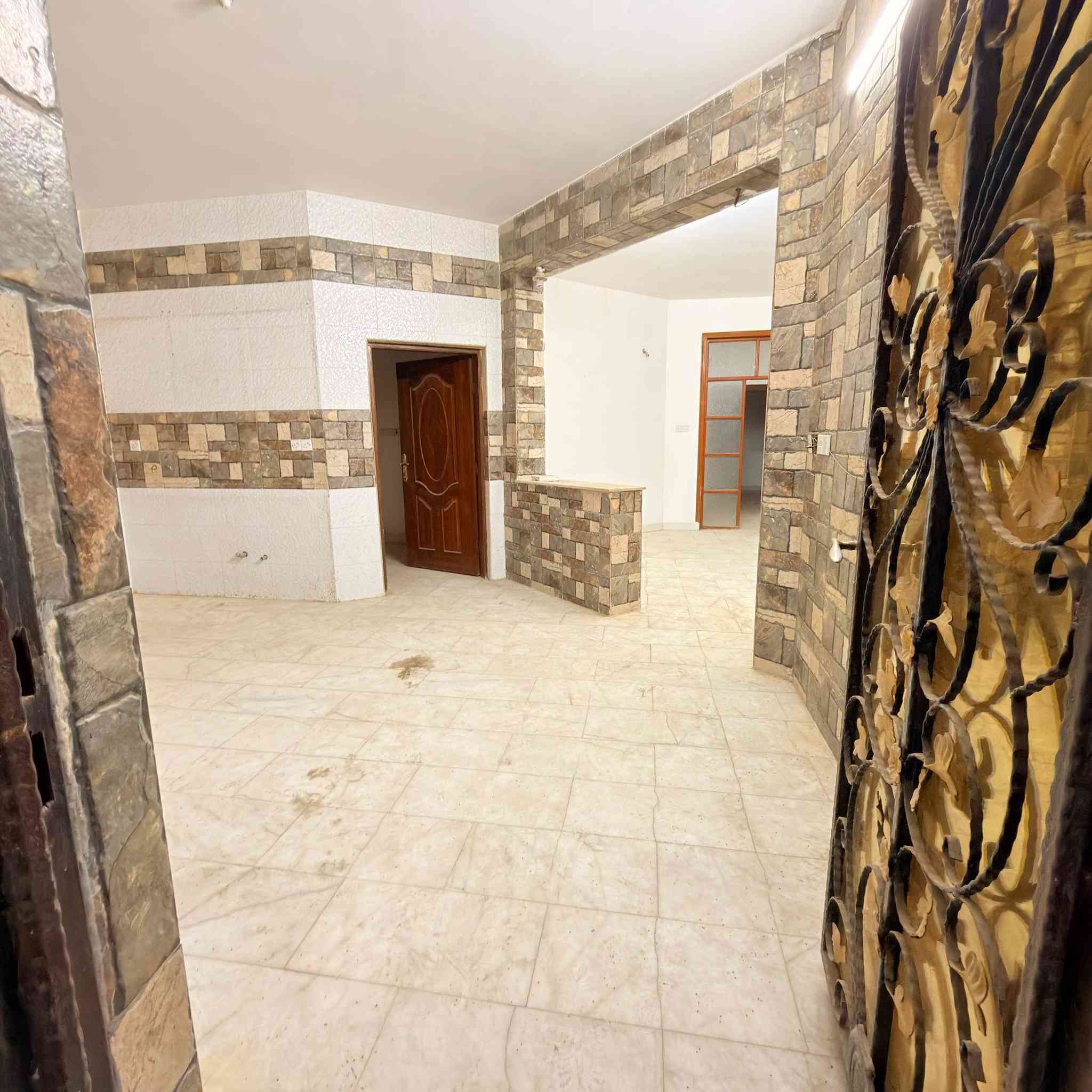 عقار للبيع حي الجهاد الشارقة مربع الاول خلف شارع العام مساحة 200 متر الواجهة 10 نزال 20 موقع جداً ممتاز 🤩 صاير وحتين سكنية الاستفسار *********** واتساب
#مكتب_العدل_للعقار
