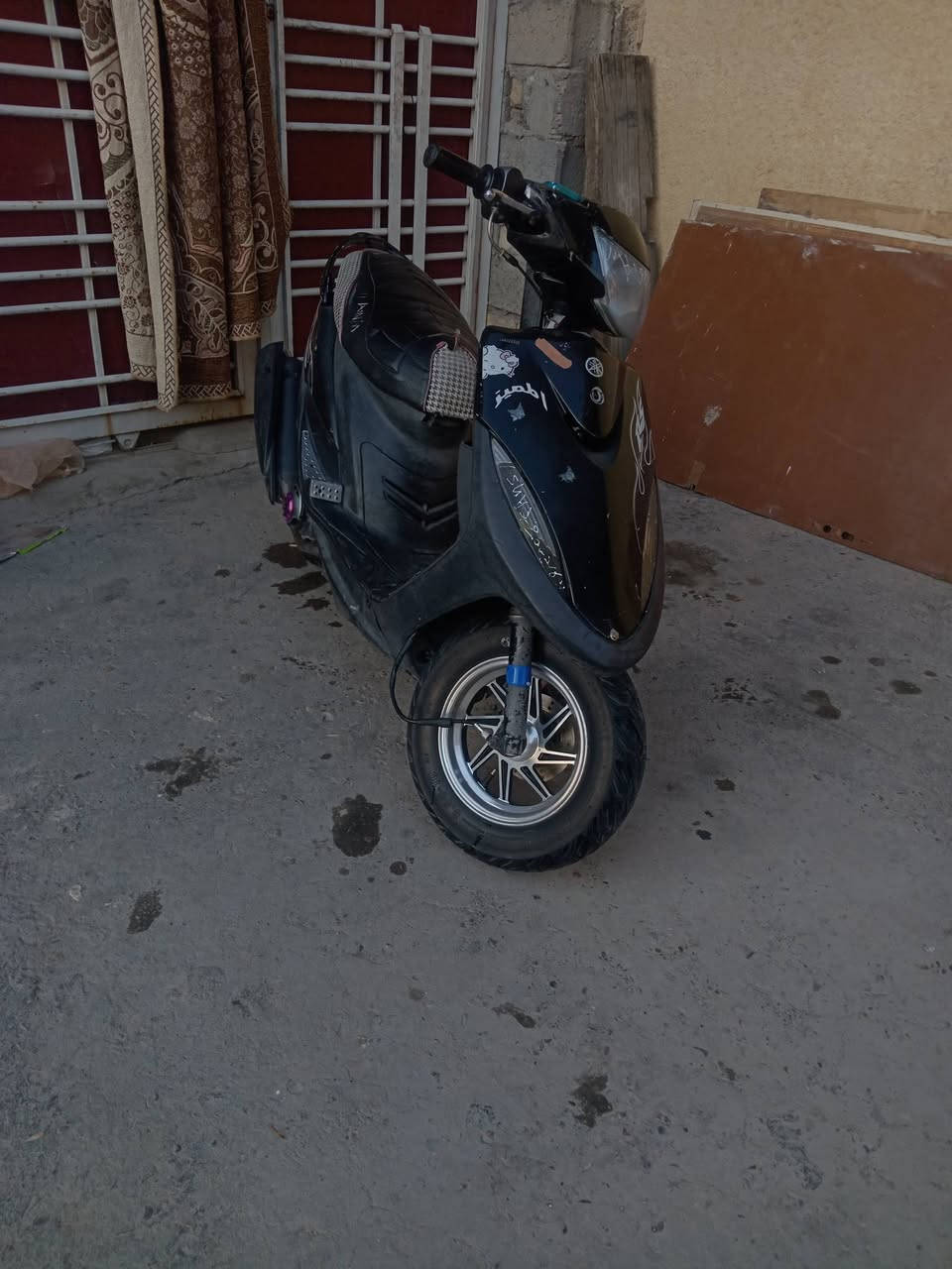 سلام عليكم: 
دراجه ماكس عدله البيع 
دراجه خير من الله 
دراجه فول 
كاشي بيه بلادي وكلشي مختم 

ولسعر 550وبيه مجال حق لجيه
 
ولمكان بغداد جسر ديالى قديم 
الرقم ***********
