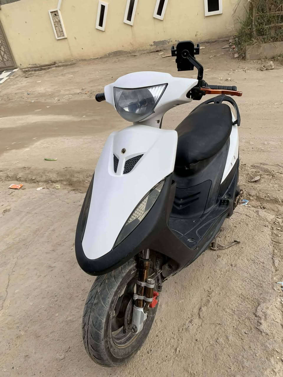 السلام عليكم ماكس عدله بوشه 55 الدراجه اي نقص ما بيه الكهربائيات كله شغاله صالنصه  FM رياضي السعر  425   للاستفسار الاتصال على  ***********
