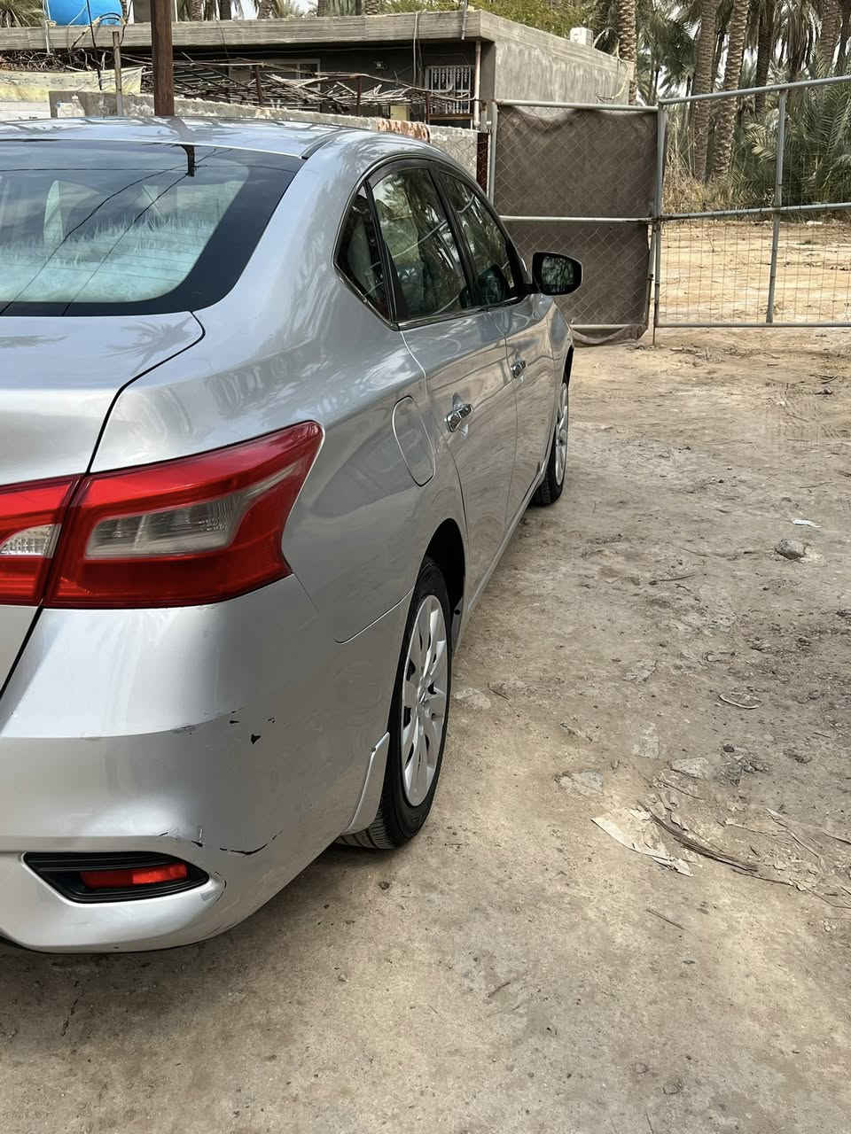 السلام عليكم
نيسان سنترا مديل 18 وارد امريكي
مكينه 1800 
حادث بامريكا بنيد وجاملغ بدون دواخل
وداخل العراق تلحيضيات بسيطه
مكينه وكير نظيفات
السعر 85 وبيه مجال بسيط
الشراي يتصل ***********
او يراسل الصفحه
مكان السياره حله
