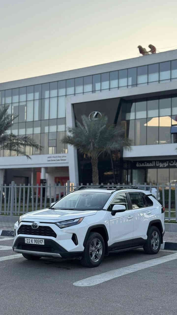 السلام عليكم 
تويوتا راف فور 2024 هايبرد Xle مواصفاتها معروفه فول الفول فتحه كشنات كهرباء شاشه جبيره عدادات دجتل تشغيل عن بعد والباقي مواصفات معروفه حادثها فقط بنيد الباقي مكفوله كفاله عامه عدا البنيد بيها قطعه وحده صبغ فقط الباقي كفاله مكانها بغداد الدوره استفسار اكثر : ***********
