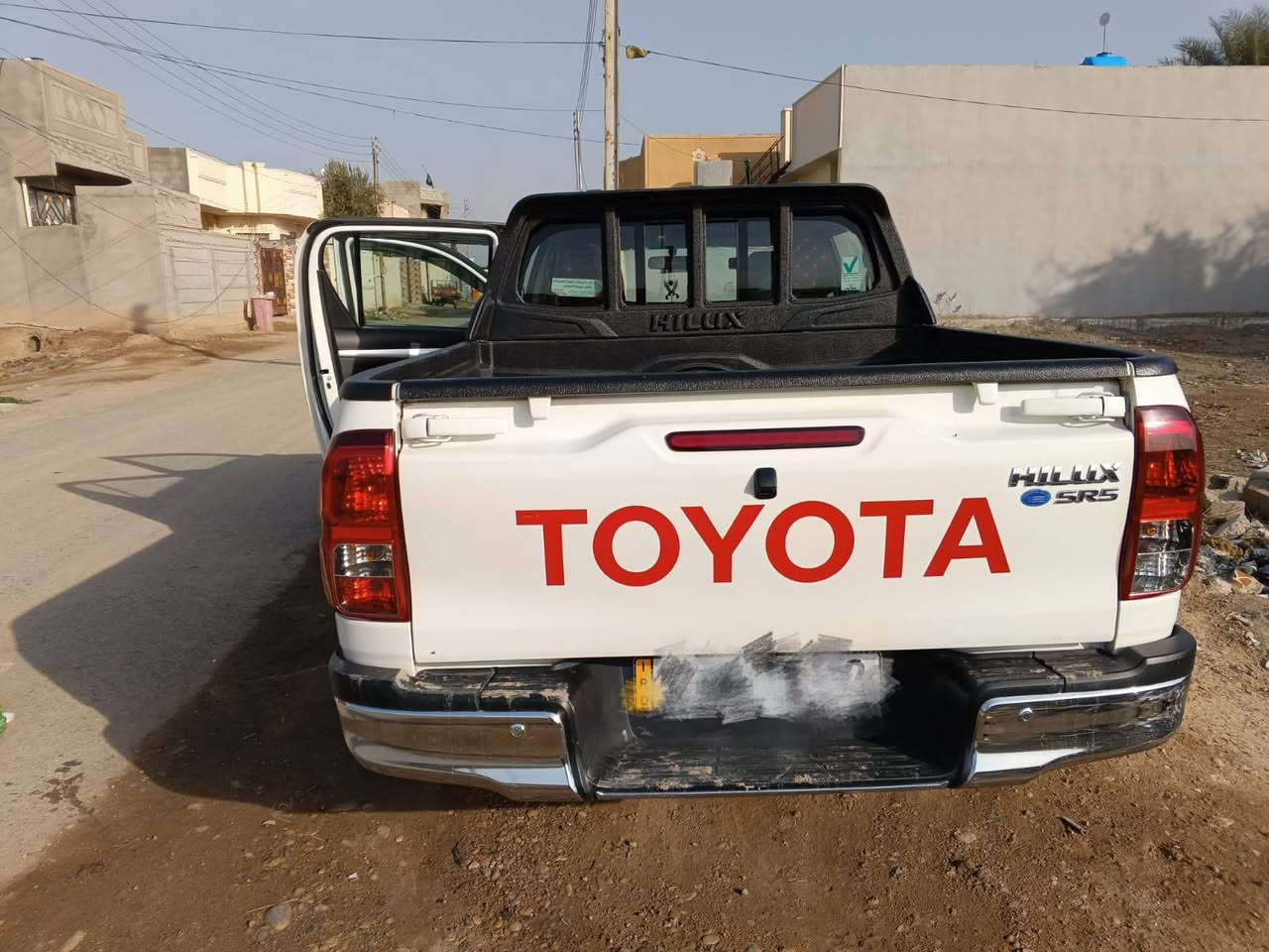 سلام عليكم         
مكفوله من صبغ وزلغ وبارد 
بيكم هايلوكس   ساز باب اول  موديل. ٢٠٢١
بعدهه بحاله وكاله ماشيا (.  24 ) الف  
مواصفات معروفه بصمه  تحكمات مكاني. ديالئ
رقم بغداد تحويل مباشر
@***********
