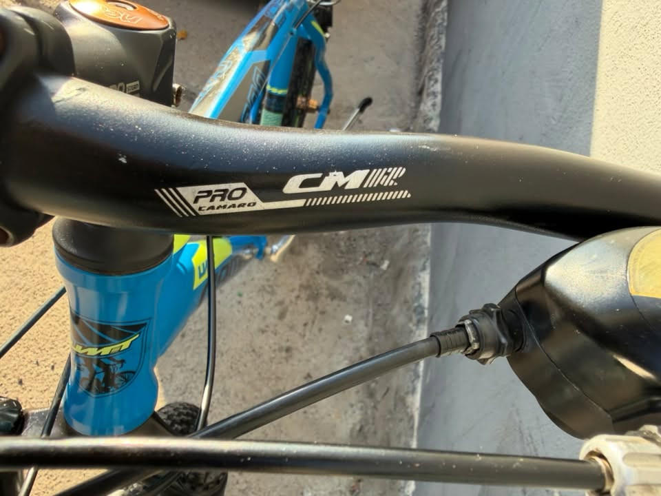 پاسکل ماڕکەی umit
جۆر Camaro xc fun series alloy 6061
قیاس 26 لاشە ئەلەمنیۆم
 جۆری ئیستۆپ Shimano v brake
7 گێڕی دواوە ماڕکەی Shimano tourney
3گێڕی پێشەوە ماڕکەیshimano tourney TZ
دەبڵی پێشەوە قوفل دەکرێ وە نەرم و توند دەکرێ
تایەکانی ماڕکەی Bontrager ی تایلەندیە 
ماشە ماڕکەی shunfeng
ناو پەیدان بۆڵبەرینە
بۆ نرخ نامە بنێرن یان تەلەفۆن بکەن لە خزمەتدام
*********** واتسئەپ ڤایبەر
