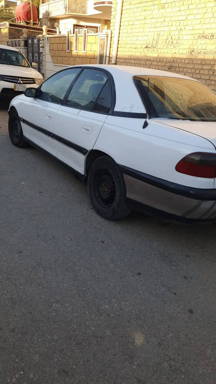 مرخصة الادمن اوبل بزون مديل ٩٥
مكينه ٢٥٠٠ في في تي جاهزه من كلشي تبريد شغال سعر٤٥ وبيها مجال بسيط ***********

