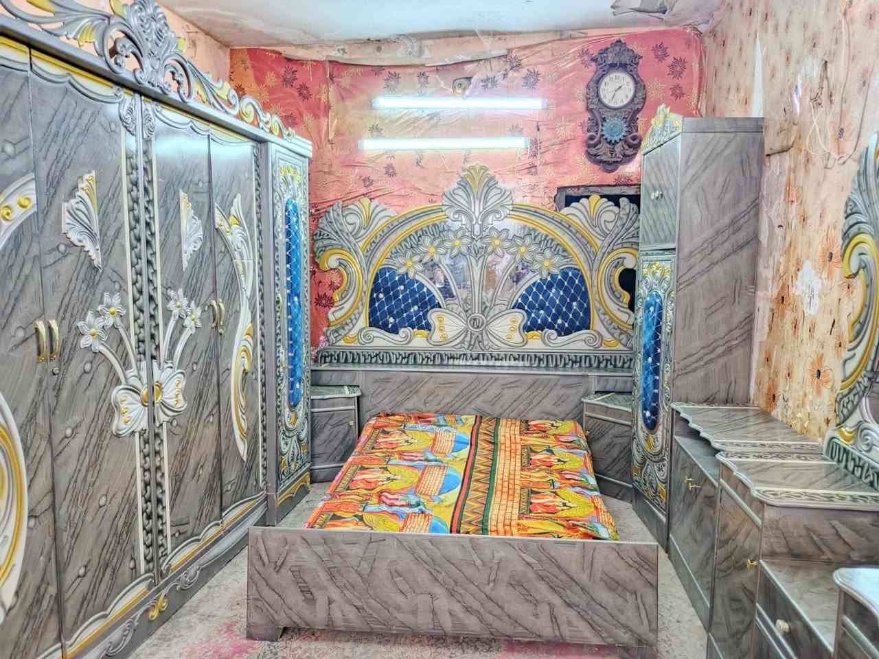 غرفه اخشاب ست ابواب للبيع ***********السعر 650صاج خشب عراقي الزاويه كنتوريه موديل حديث العنوان بغداد وكو توصيل متواجد وتساب

