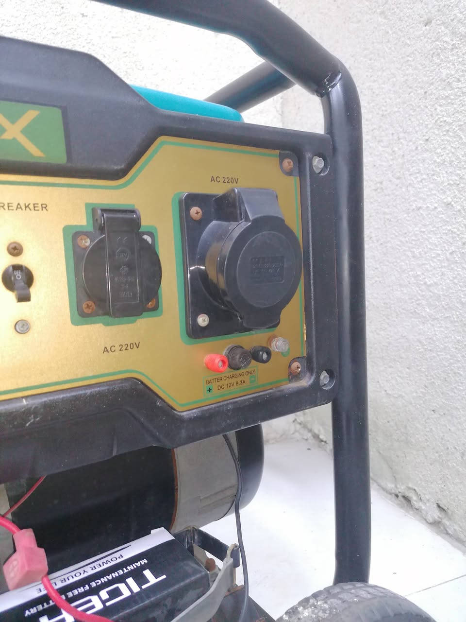 سلام عليكم مولد كابوته اكس بانزين وطيك وياها كابريته تشتغل ع غاز قنينه تكفي حته شهر مع حمل موديل المولد 11000
سلف+ هندر+ ريمونت تشغيل 🔛 واطفاء عن بعد عدد الامبيرات 35 امبير ملف نحاس دبدوب رجعت عليه كهرباء وحركت ملف وبدلت ملف جديد اصلي 250 الف يعني شغل مضبوط بس شحن خارجي مامرجع فيش مو باتري لا طبيعي يشحن اكو شحن خارجي مثلا تريد تشحن باتري شي مال سياره هاذ ماربطو فيش ملاته و لله شاهد مولد مشتغله 55 ساعه موجوده بيه شاشه و جايبه من وكيل وصل موجود بصور  وتشغل سبالت عدد 2 طن ونص وبيت كله شرط فحص وياها باتري جديد بعده مافاتحه من كارتون لان ماشغله مره رحده مبدل دهن مالته تريد تجي يمي تشغله ساعه او ساعتين  كامله وتشوفه 35 امبير حقيقي شرط فحص ورحمه واديكم لحد يكلي شبيه مابيه كلشي كاتب وكلشي واضح عنوان بصره جزيره سعر ماخذه مليون وربع وحاليا بسوك مليون 150 الف اليريده يقيم بما يرضي لله وانشاء الله ماقصر بس بدون كسران سعر اعتبره سلعتك جزاكم لله خير  *********** وتساب + اتصال
*********** وتساب فقط
