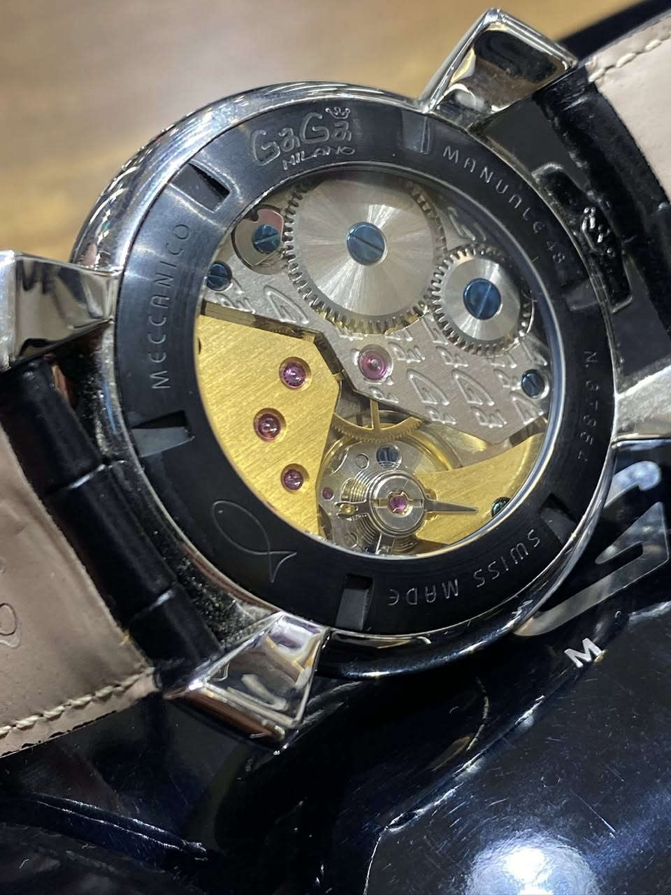 GaGa Milano Manuale

Automatic Black

كامل المرفقات 

طوق كاربون 

قطر 48

اوتوماتيك / تكويك 

احتياطي الطاقة 38 ساعة 

21 حجر كريم 

سنتر ثوانـ¹ـ²ـ³ـي 

ماكنه كشف 

مقاوم للماء 30 متر 

توجد خدمة توصيل 

***********
