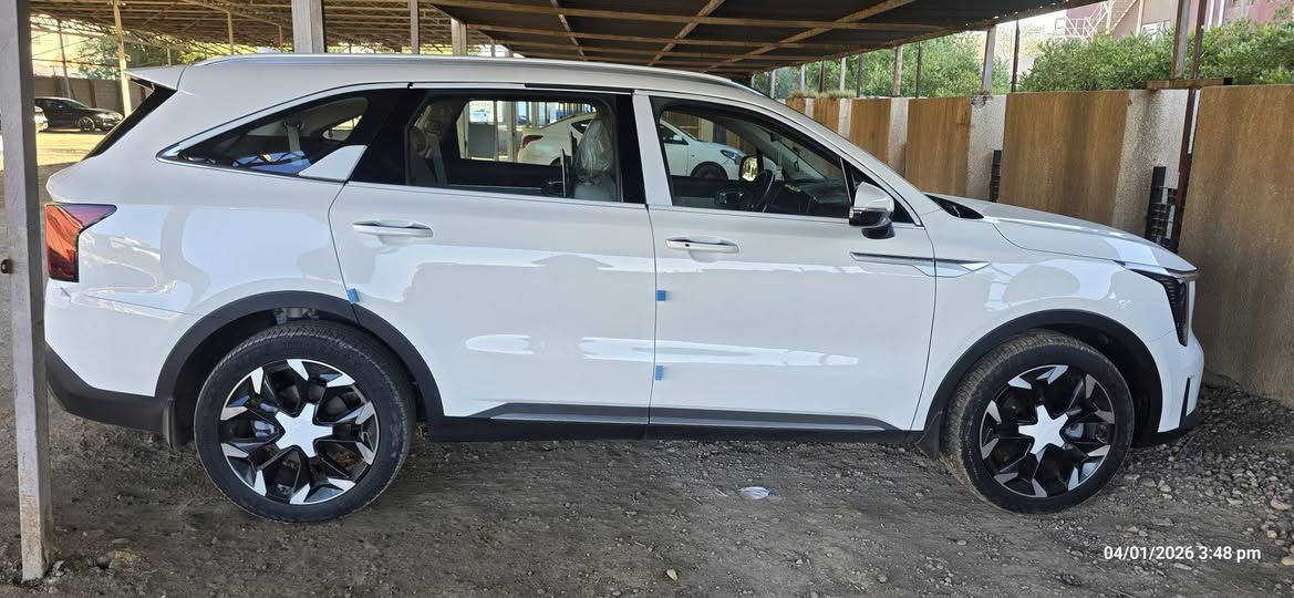 سورنتو 2025 خليجي رقم بغداد . ضمان شركة نيم مواصفاتها فول من عدا اربعةكامرات 
محرك ٦ سلندر ٣٥٠٠ 
بانوراما 
بصمة وتشغيل عن بعد 
صندوق كهرباء 
كراسي كهرباء 
جلد اصلي 
تدفئ وتبريد الكشتات
كير ماوس 
ويل ٢٠ 
بردات خلفية 
شاشات خلفية 
شاحن وير لس 
كير بالاستيرن 
مانع انزلاق ومانع انحدار 
كامرة دوارة 
حساس أمامي وخلفي 
إنارة محيطية 
حساس تاير
سبعة راكب وثلاث قطع تبريد 
فول تحكمات استيرن 
مودات واوامر صوتية 
لايت زنون 
شاشة كبيرة متصله
طفاية وجرس ١٢٠
درع حماية راديتر
السيارة جديدة ومكفولة كفاله عامة ماشية ٢٦ والسعر ٣٤ الف دولار نهائي لاستفسار ***********
