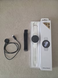 ساعة سامسونك جيل 7 حجم 44 ملم لون فضي وياهة سير اسود  نضافة 100% 100 م...