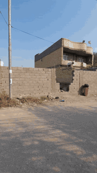 ٢٥٠ متر البيع الوجه ١٠ متر 

عنوانه كربلاء شارع البوبيات عمود ١٠٨ حي الزهرا ء

نوع العقار طابو زراعي سند ٢٥ قرار محكمه

يتوفر جميع الخدمات شارع عرض ١٠ متر 

تبعد عن الامام الحسين ع٤كيلو 

سعر ١٢٥ مليون 

الاستفسار الاتصال على الارقام التاليه 

***********

***********
