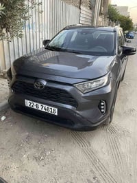 سيارة راف فور للبيع موديل 2020 فئة XLE وارد امريكي حادثها خلفي موضح با...