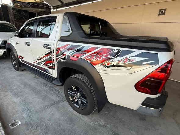 سلام عليكم👋

للبيع تيوتا هايلوكس🛻
ساز ام الظمآن 
موديل 2025
ماشيه 27 قابله للزيادة سته سلند V6
رقم أربيل 
مكفوله كفاله عامه شرط سونار فول مواصفات للاخير
كير اوتماتيك 
حساس امامي خلفي مري شفط قطعتين تبريد ❄️
٦ سماعات 🔊 كروز سرعه 
نضام قياده ايكو وباور
ومعروفه مواصفات ساز فول 
العنوان بغداد المنصور  
***********,,,,,***********
