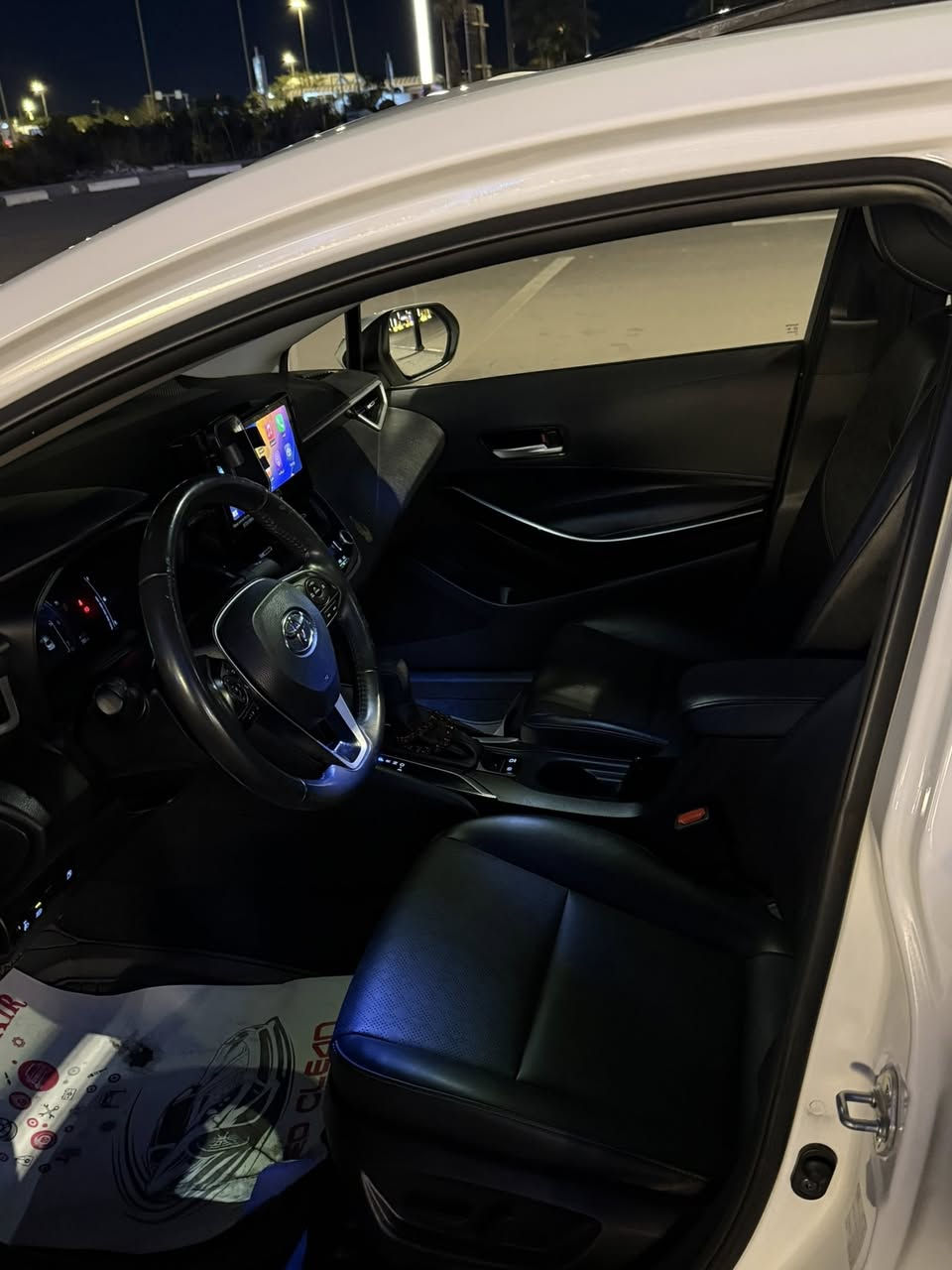 السلام عليكم
كورلا هايبرد 24 مكفوله
ماشيه 31 السياره على وضع الشركه
فول جلد اسود وكشن كهرباء 
مكاني بغداد 
السعر  145 وبيها مجال قليل
***********
