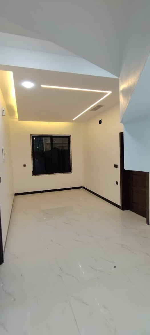 #عروض_مكتب_دعاء_الخير_للعقارات 🏡

للبيع للبيع 

دار في حي الصديق خلف مرطبات البحرين مساحة 

 100م واجهه 10م  الواجهه گرانيت وحلان  تسليم فوري نظام سپالت 

دكتات كامرات عاكسه 

طابق الأول غرفة نوم هول استقبال مطبخ سيراميك 60*120  

كراج  خدمات صحيه ايضا 60*120 السيراميك 

طابق الثاني ثلاث غرف نوم وهول وخدمات صحيه وبيتونه وسطح كاشي 

للأستفسار ع السعر وباقي التفاصيل الأتصال بل ارقام التاليه

***********
***********
***********
***********

كما يمكنكم مراجعة مكتب دعاء الخير لتجارة العقارات والمقاولات  

نستقبل كافة العروضات بمختلف المساحات السكني والتجاري

للاستفسار  مراجعة المكتب حي الصديق بداية سائدين البحرين 
 
قرب مدرسة النبلاء الاهلية او 

الاتصال 📞

***********

***********

***********

***********
