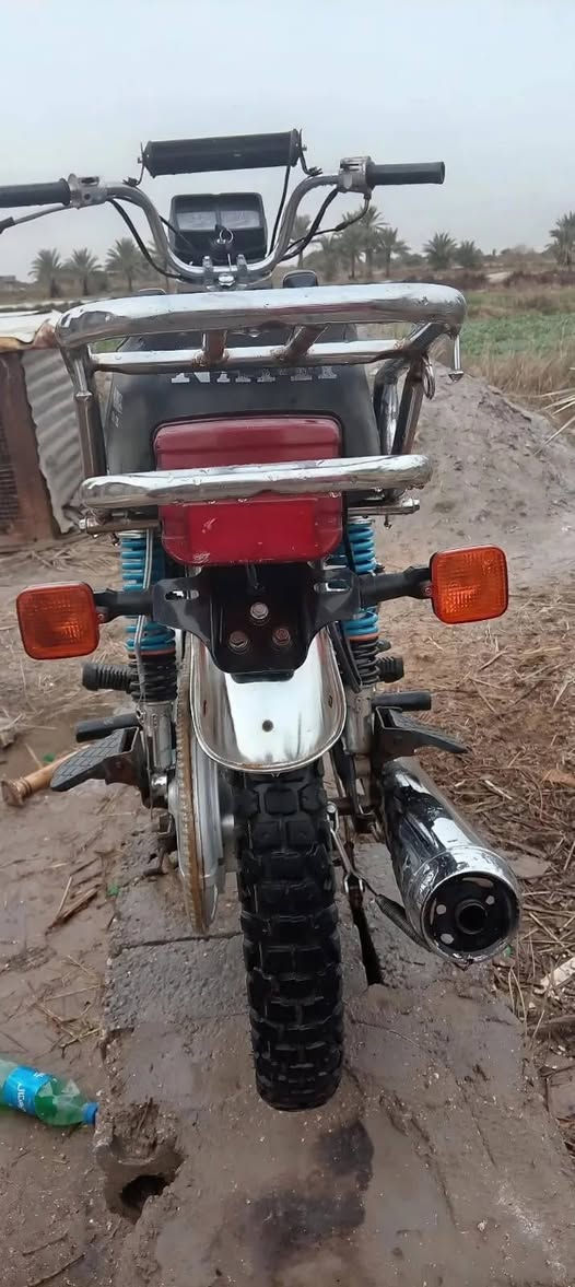 تايكر موديل ٢١ محرك نامه ايراني اصلي شلامجه مبدل مفتوح مره وحده الدراجه شبه جديده كله كامل وشغال مابيها نقص لو برغي العنوان كربلاء طويريج ......السعر ٥٠٠ قفل.....***********
