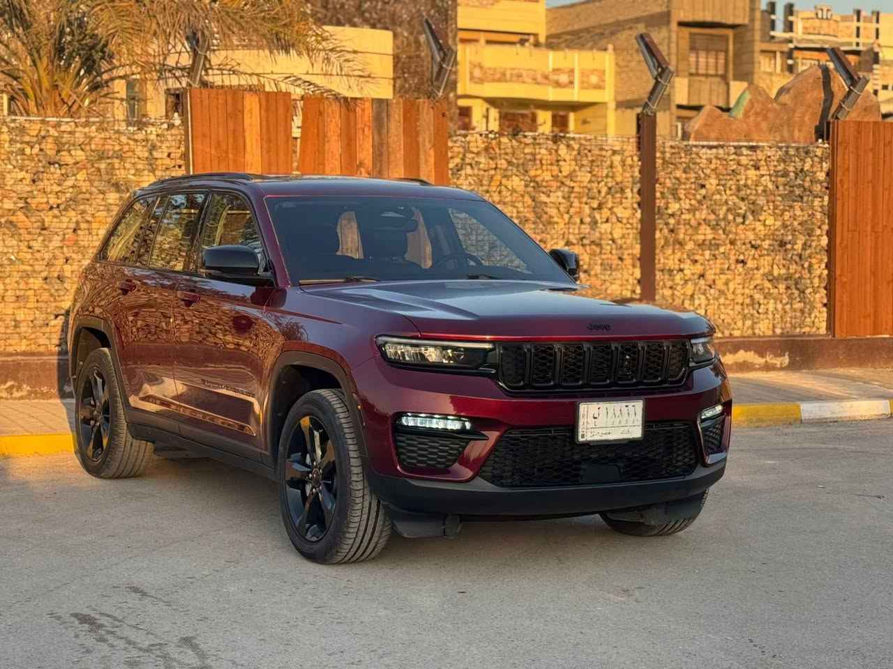 جيب كراند شيروكي 2023 للبيع
مواصفات لمتد فول الفول 1/1 
5 راكب ماشيه 26 
محرك 6 سلندر 
بدون حادث بيهة فقط سرقه القطع الخارجيه وراجعين شاديهن نفسهم شرط بدون قطره صبغ 
رقم بغداد بااسمي مكاني بغداد 
السعر 310 وبي مجال 
للاستفسار :- ***********
