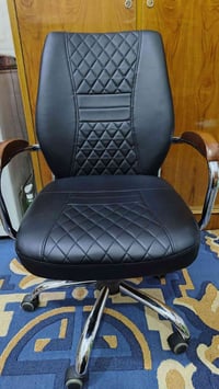 كرسي مكتب متحرك جديد السعر 50 قفل للاستفسار مراجعة الصفحة او الاتصال ع...