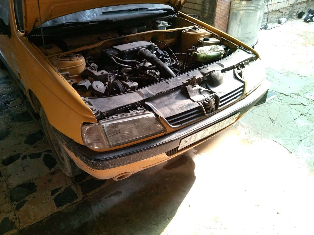 السلام عليكم لبيع بيجو 405 موديل 12رقم بغداد نكليزي خصوصي شرط تحويل محرك كير حدادية كهربات تمام  مكان بغداد وشراي يتصل سعر 30وبية مجال شرط تحويل يعني عقد مروري ***********ارجع وكول شراي يتصل
