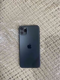 ايفون ١١ برو ماكس • ٢٥٦ • بطاريه ٨٠