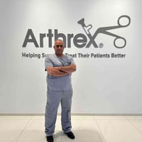 جراحة العظام • تبديل مفصل الركبة • هيت شارع الاطباء