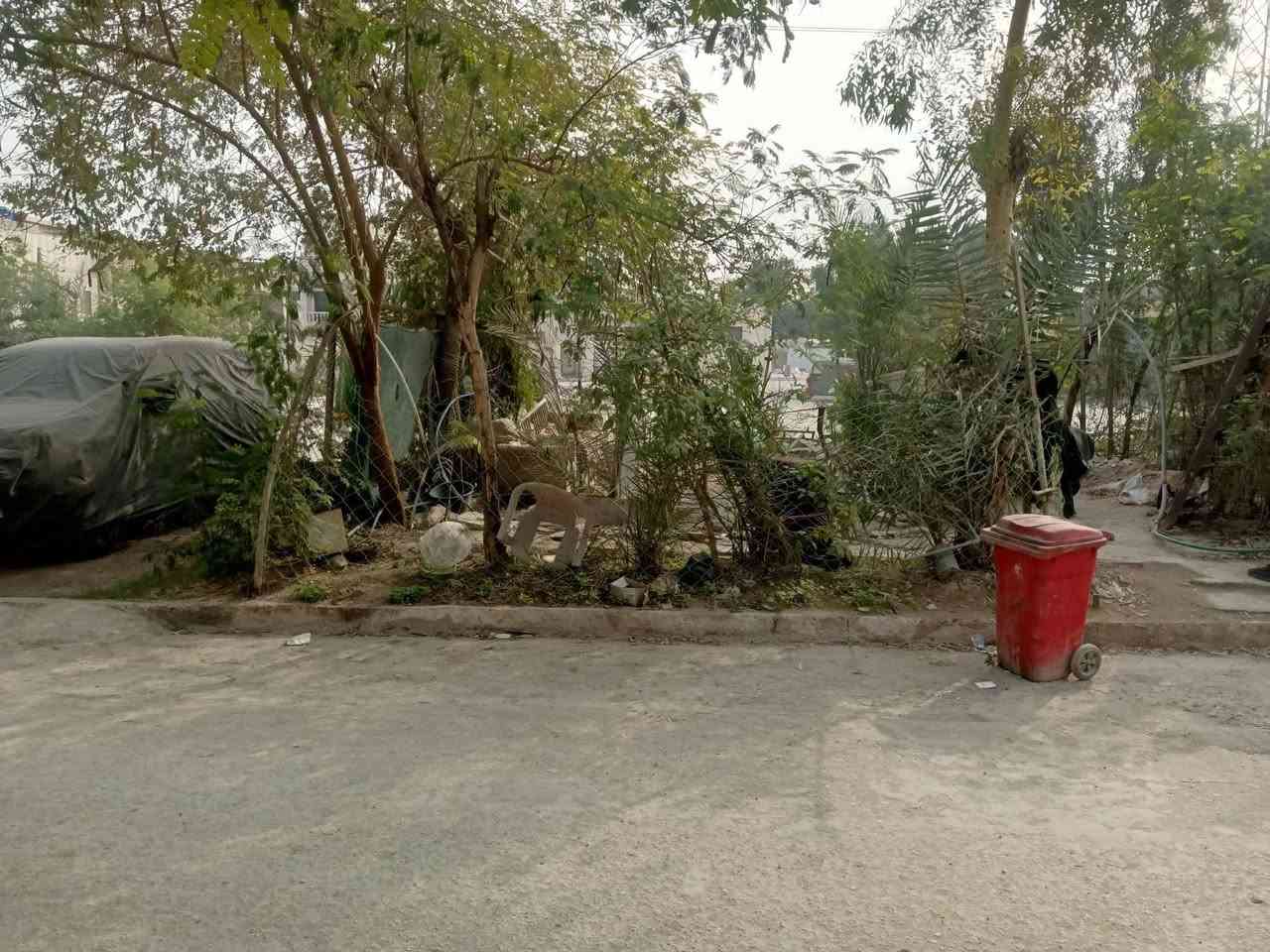 دار للبيع مساحة 75طابقين منطقة ام الكبر والغزلان مقابل التشجير بداية شارع الضغط سعره 170 وبي مجال ***********
