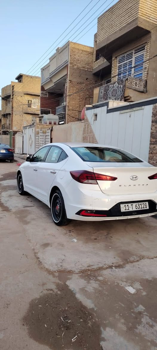 السلام عليكم النترا ٢٠٢٠ خليجي للبيع محرك ٢٠٠٠ رقم بغداد الجديد فول مواصفات بصمه حساسات فتحة سقف صدر امامي خلفي جديد تخم تاير جديد  مكانها الشعلة ام نجم شارع الامين مكلف بالنشر للاستفسار الاتصال على الرقم ‎***********
