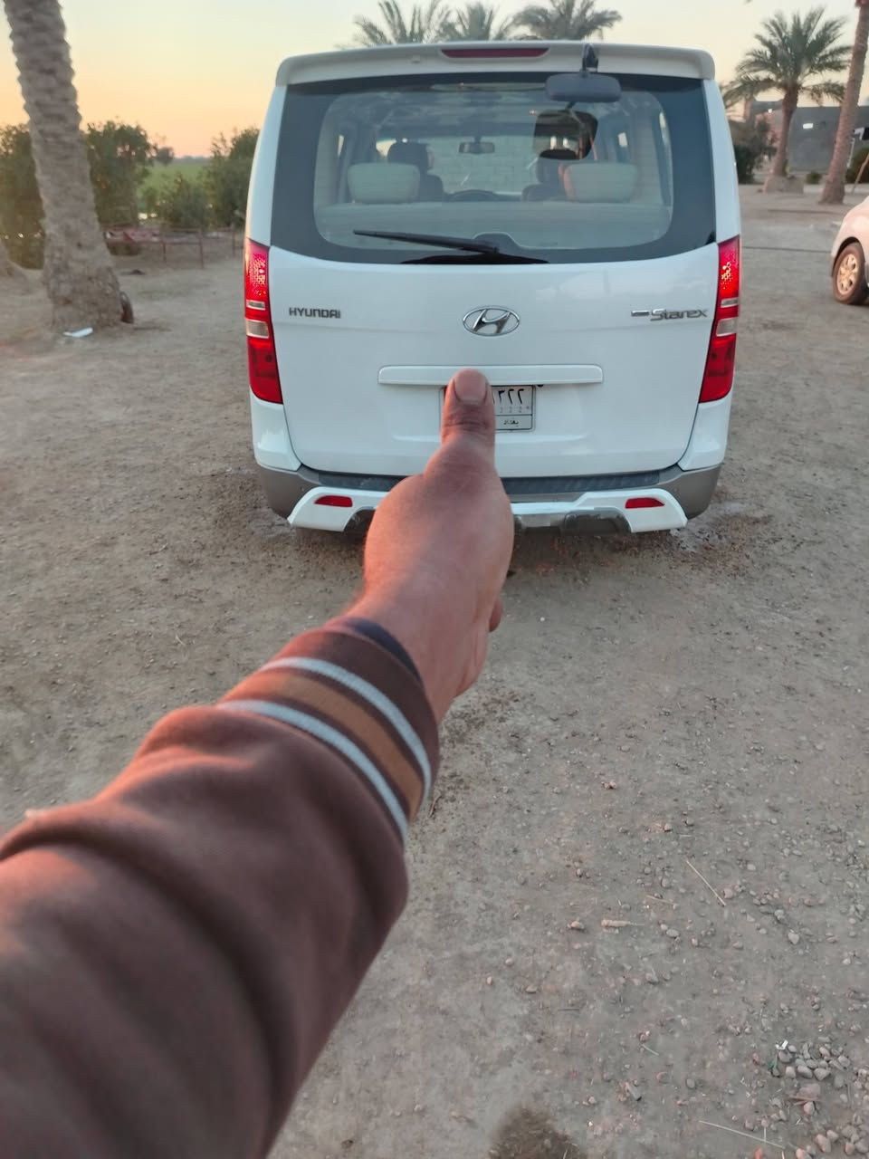 السلام عليكم ستاركس للبيع 2013 مكفول كفالة عامه من كلشي شرط السونار رقم بغداد مكان بابل *********** السعر خاص
