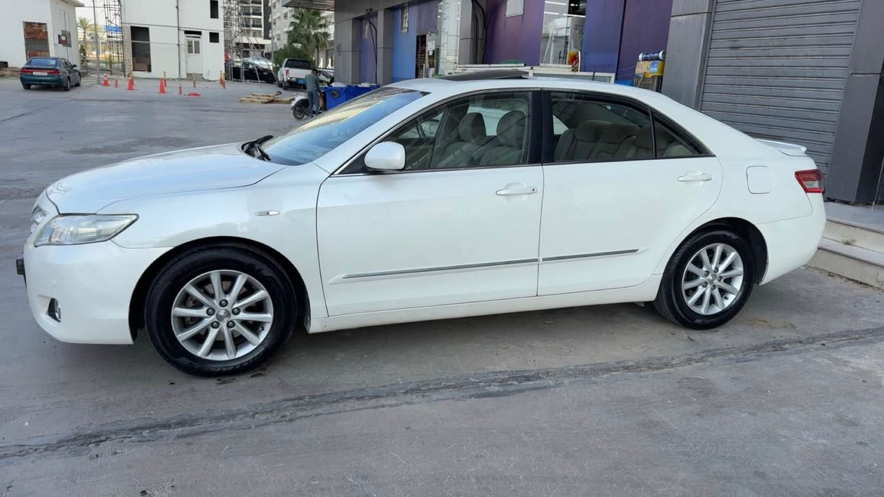 Camry 2010 
کامری 2010 خەلیجی 
سپی سەدەف 
فول مواسەفات  
ناو زەرد + ناو فۆرمیکە +سلایت + سوکان تەحەکوم  + تحدید سورعە + سوکان ڤۆلیۆم + کوشین کارەبایی + پەردە کارەبایی + حەساس تەبرید ساردو گەرم + لایت زینۆن بیلادی 
تێبینی بێ بۆیاغ سەیارەکە سەقفو  بۆنیت و سندوق تەزرە چاک نەکراوە 
نرخ 118 مجال 
ژ.م ***********
￼￼ أربيل, العراق
