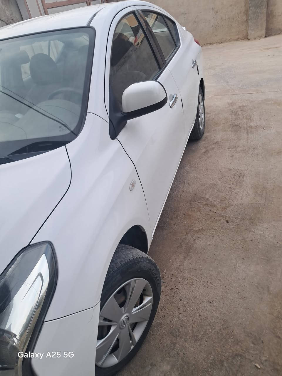 السلام عليكم  سني هندي 2019
بليته زركه ماشيه 102 الف بدون تبديل او صبغ
بسمي سونار موجود ب صور وبيه طخه كلش صغيره 
بجاملغ الخلفي ماشر عليه ب صور  السعر 108 وبيه مجال *********** بي وتساب مكاني بغداد
