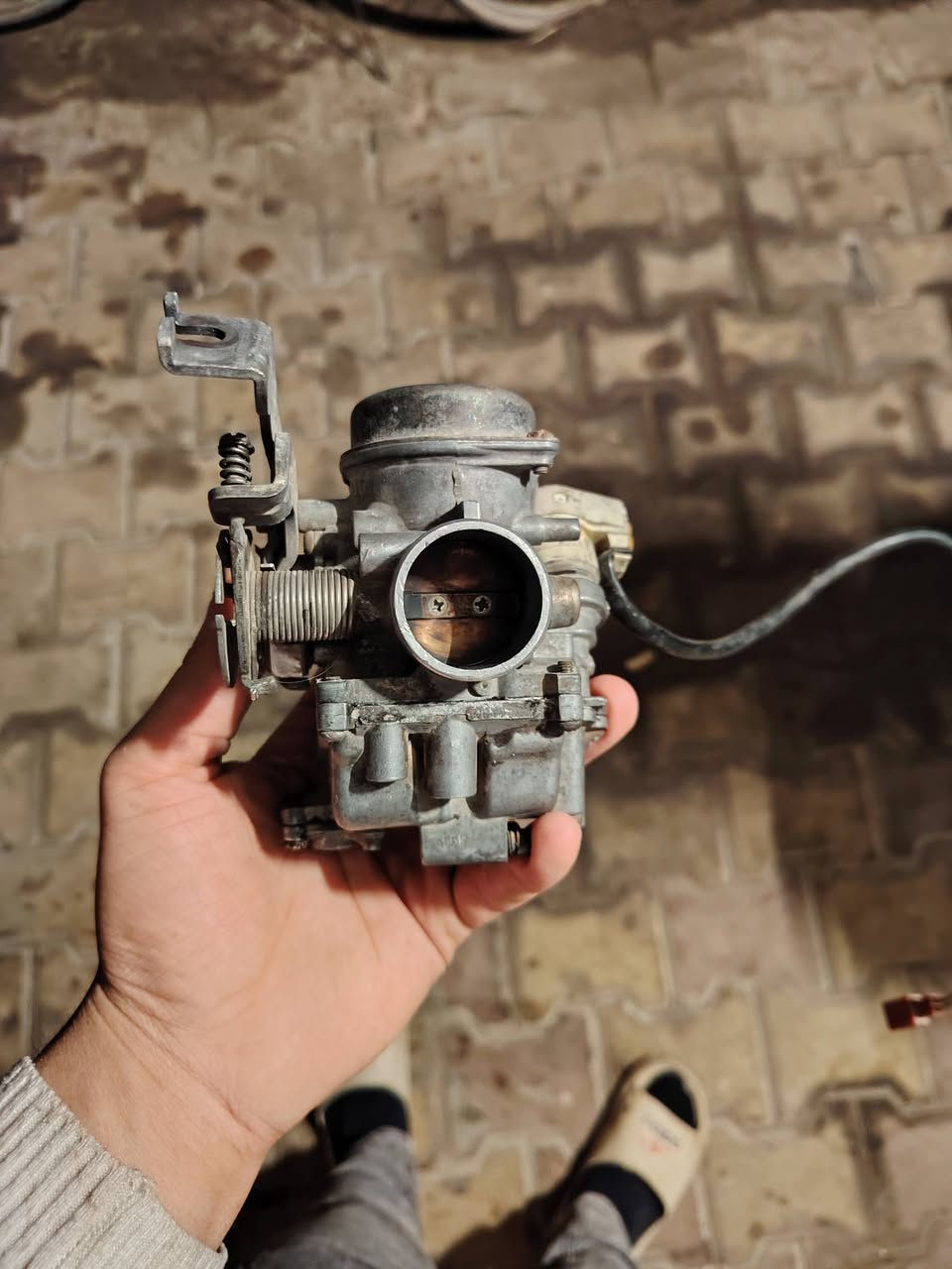 السلام عليكم كابريتر عكس مال بوش كبار يشغل ٥٨.٥ لحد ال٦٦ مكفول ابيعه عله الشغل هاذه رقمي ***********
