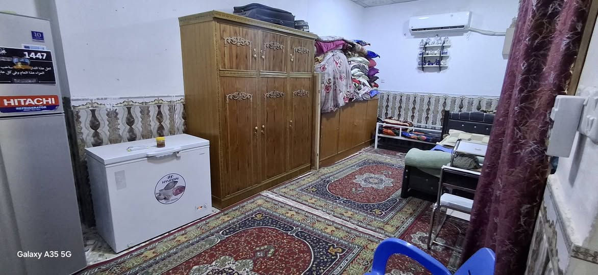 #بيت #للبيع المساحة ٧٧ م 
العنوان #كوفة #السهيلية شارع معمل الدبس 
غرفة وصالة ومطبخ واستقبال صحيات داخلية وخارجية 
للاستفسار ***********  #السعر ٣٠
