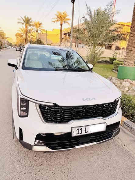 السلام عليكم للبيع كيا سورنتو 2024 ضمان الدولية خليجي فول مواصفات ماعدا الفور ويل والاربع كامرات 6 سلندر بنوراما بصمة كشنات كهرباء و صندوق كهرباء 7 راكب  وباقي مواصفات السورنتو المعروفة رقم بغداد الجديد مكفولة كفالة عامة من كلشي ماشية 25 السعر 317 ورقة وبيها مجال بسيط للاستفسار ((***********)) مكاني بغداد زيونة.
