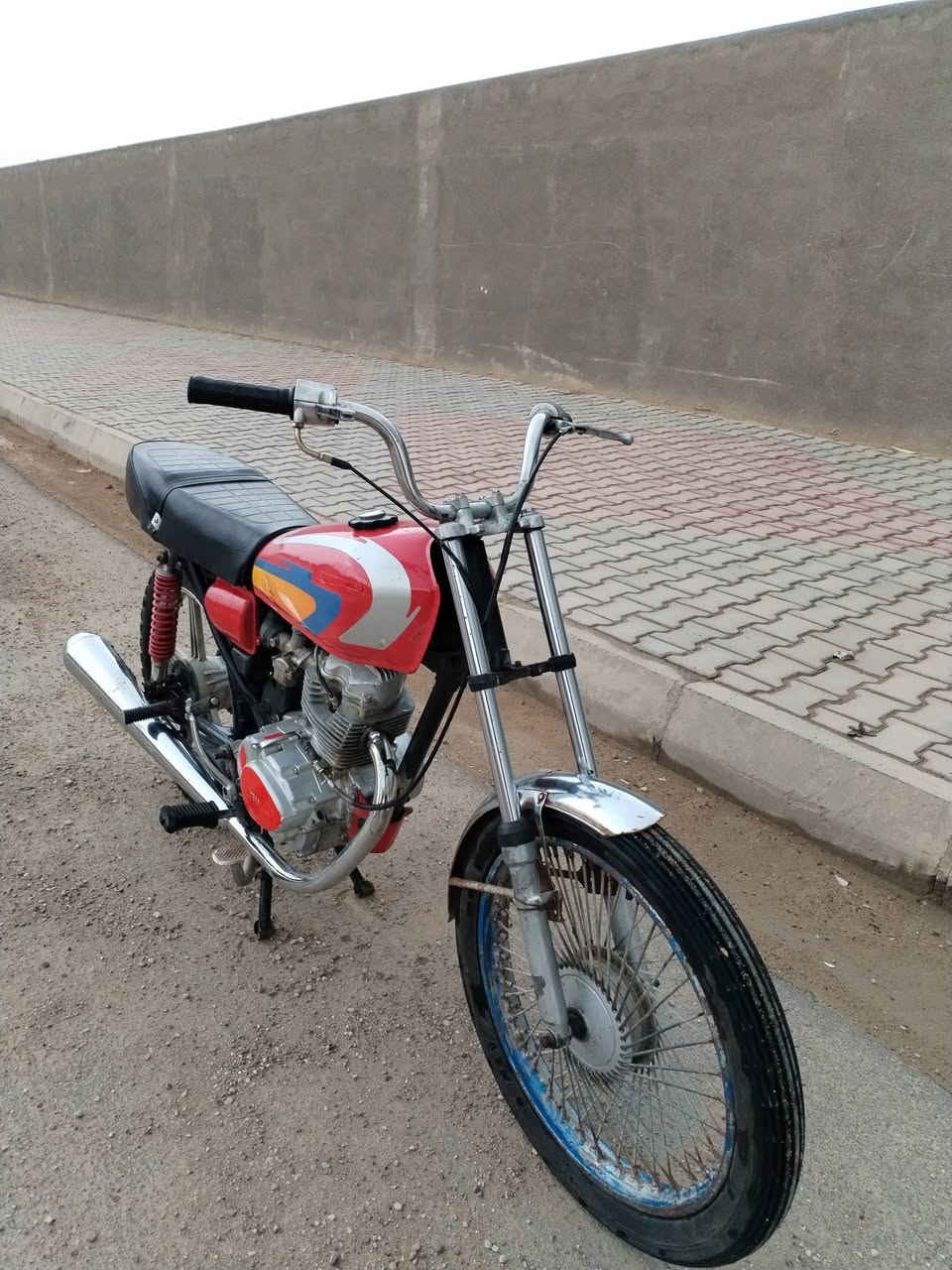 السلام عليكم دراجة أربعةكير رياضي  ضايعة اوراقها كلك مكفولة من سرقة السعر 180 الف شغالة وخير من اللة  مكاني كوت للاستفسار الاتصال على الرقم هاتف***********
