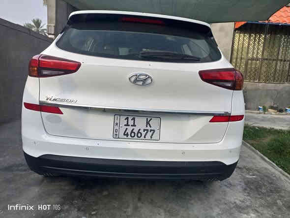 السلام عليكم...توسان 2019 خليجيه،كفاله من الصيغ والحادث وتبديل كير محرك شركه حداديه اماميه وخلفيه جديده،تبريد تخم تاير مواصفات 
بصمه تشغيل 
بصمه ابواب 
تبريد قطعتين 
كرسي كهرباء
شاشه وكامره 
السعر........197....  
اليوسفيه ناحية الرشيد 
0750608343
***********
