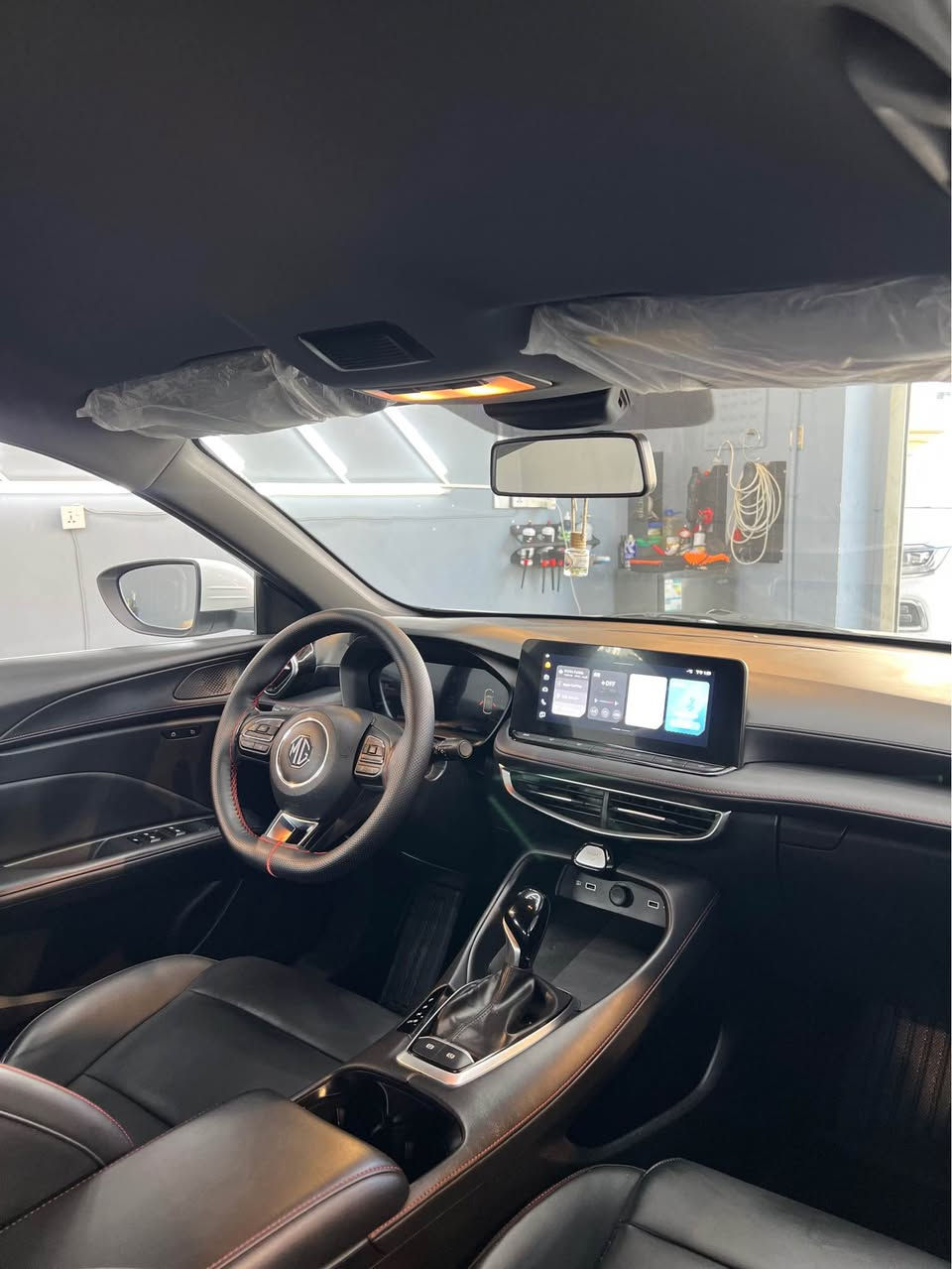 مجي جيتي ٢٠٢٤مانگي١١. به شكل ٢٠٢٥  سه ياره كه گير ئؤتؤماتيكه سلايد نيه  بؤياخ ته نكه ١١ هه زار رؤشتوه كامل سيرڤز كراوه له Motul/ بؤياخي نيه سه ياره كه يه ك په له ي بچوك ساردي هه يه ره سمي سؤنه رم دانا وه  نرخي ١١٨ گلاو مه جالي برايانه  سليماني /*********** السليمانية, العراق
