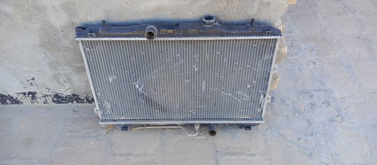 سلام عليكم راديتر تفصيخ سيراتو 2007/2009/2008 للبيع نظيف مكاني حله ابي غرق
***********
 السعر 50 وبيه مجال
